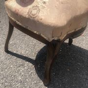 Louis-Philippe medallion chair from the 19th century in solid walnut.