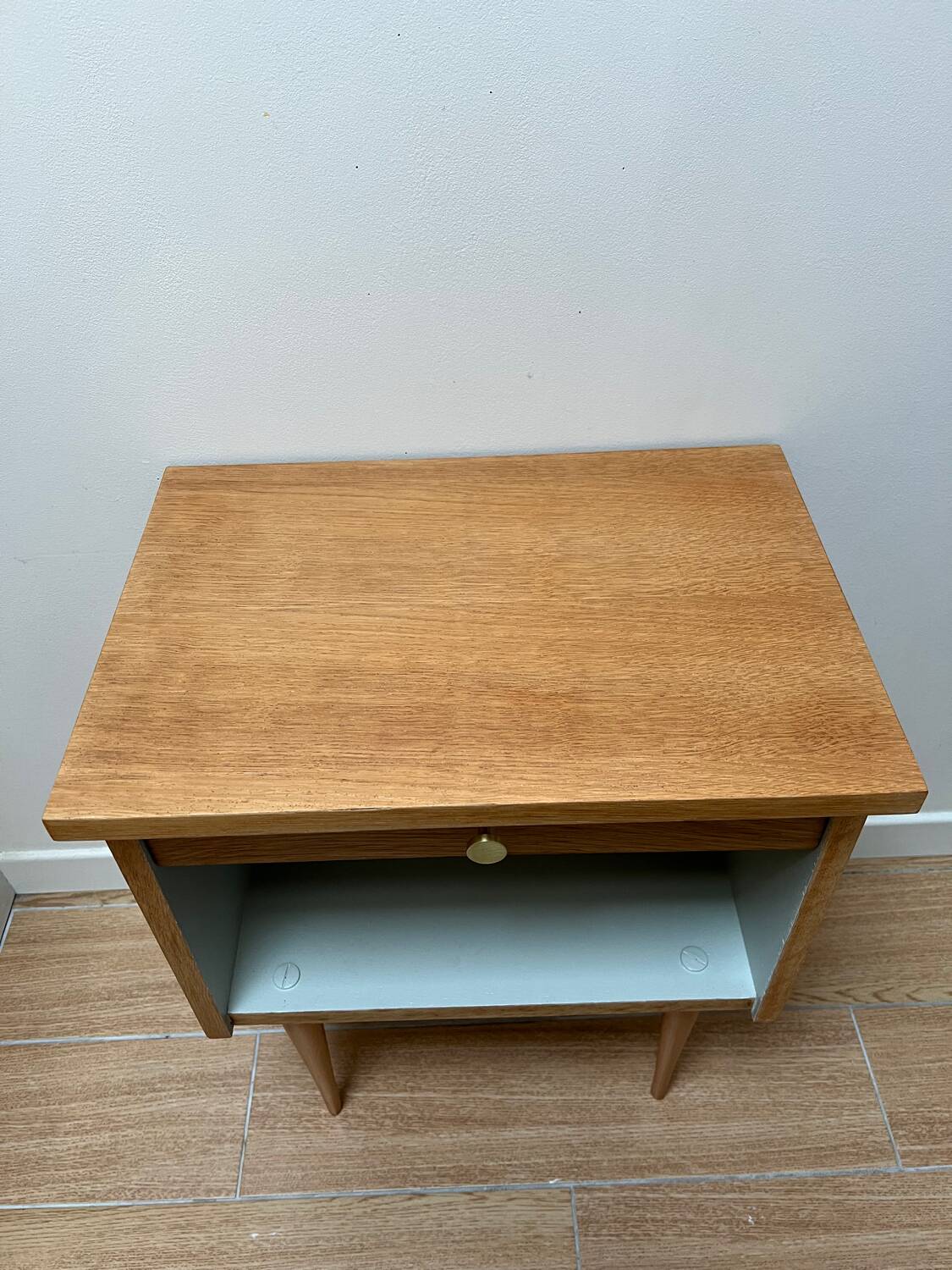 Vintage mizzle bedside table