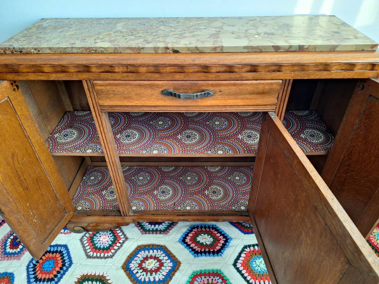 Buffet art déco plateau marbre, meuble vaisselier ancien