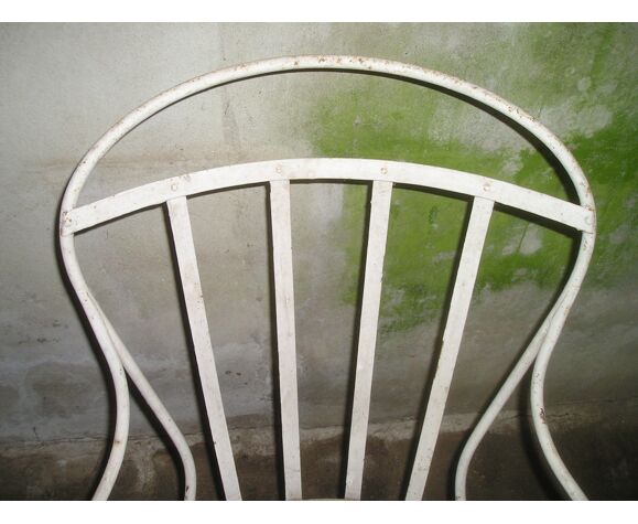 Wrought iron garden armchair with riveted flexible blades early XXth