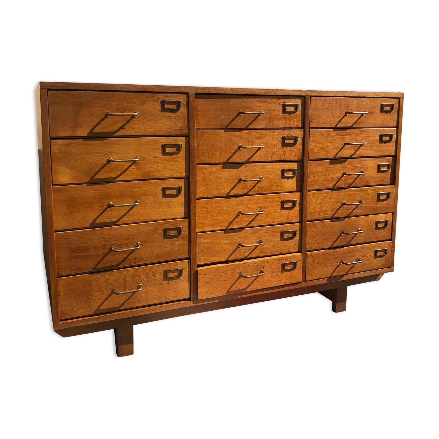 Trade cabinet with drawers