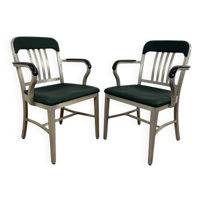 Fauteuils Goodform en aluminium américain.