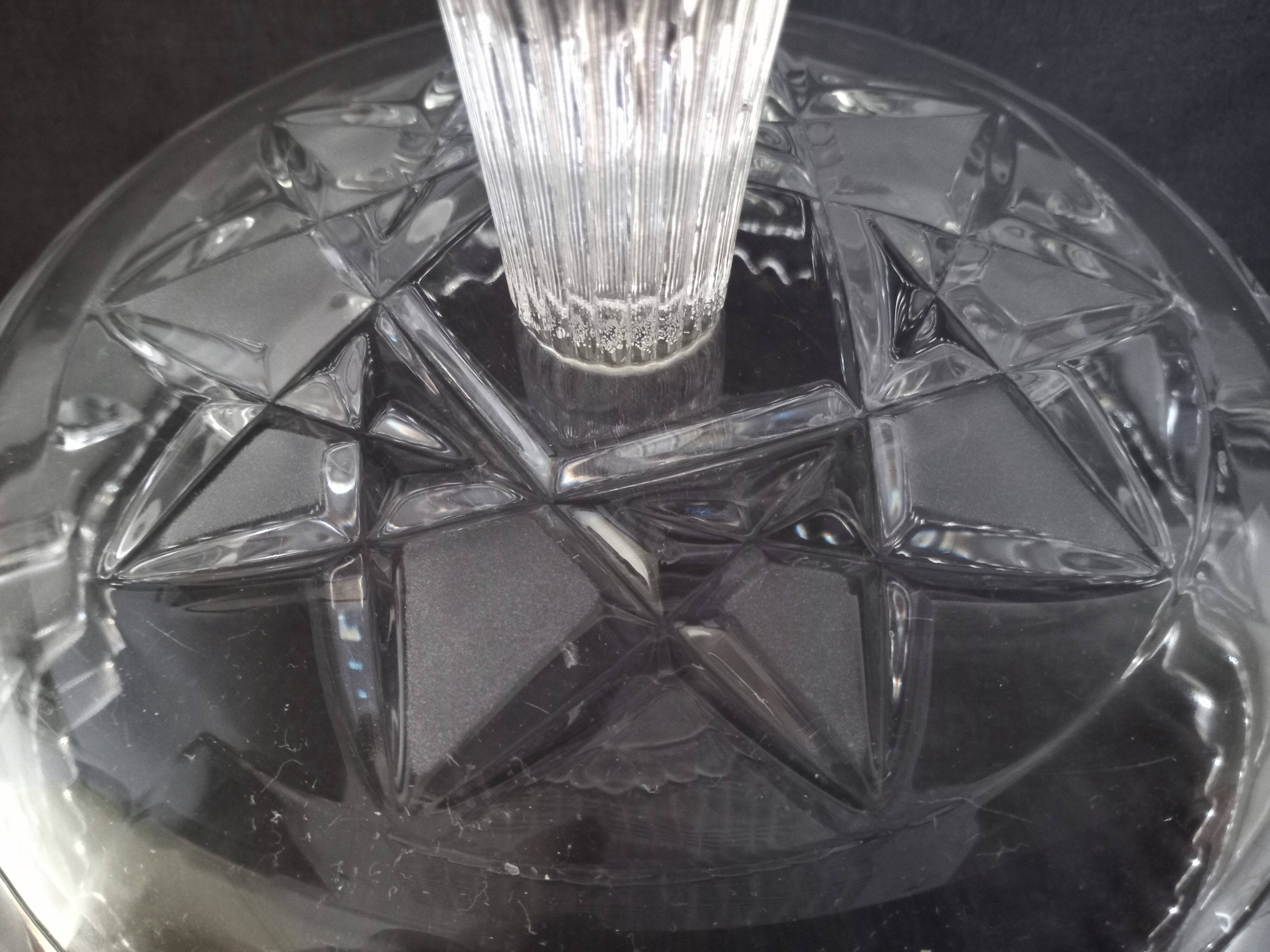 Centerpiece (or fruit bowl) on a cut crystal stand