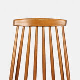 Set of 4 mid-century spindle back chairs