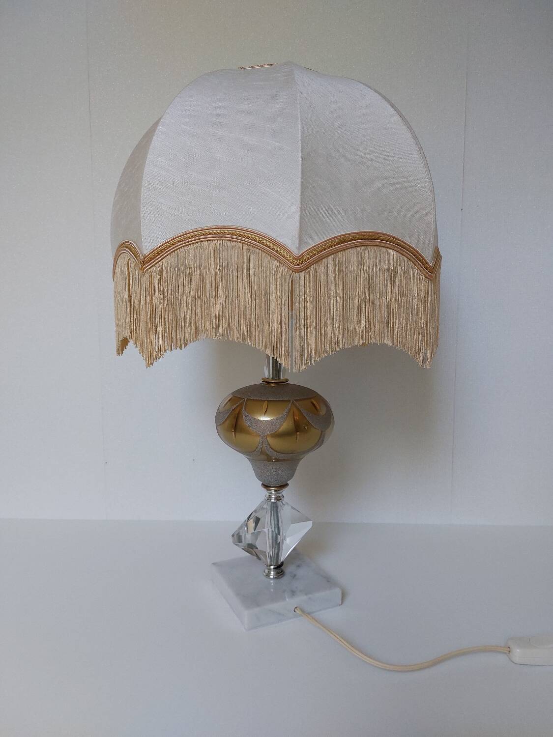Lampe cristal taillé à la main et marbre blanc 57 cm