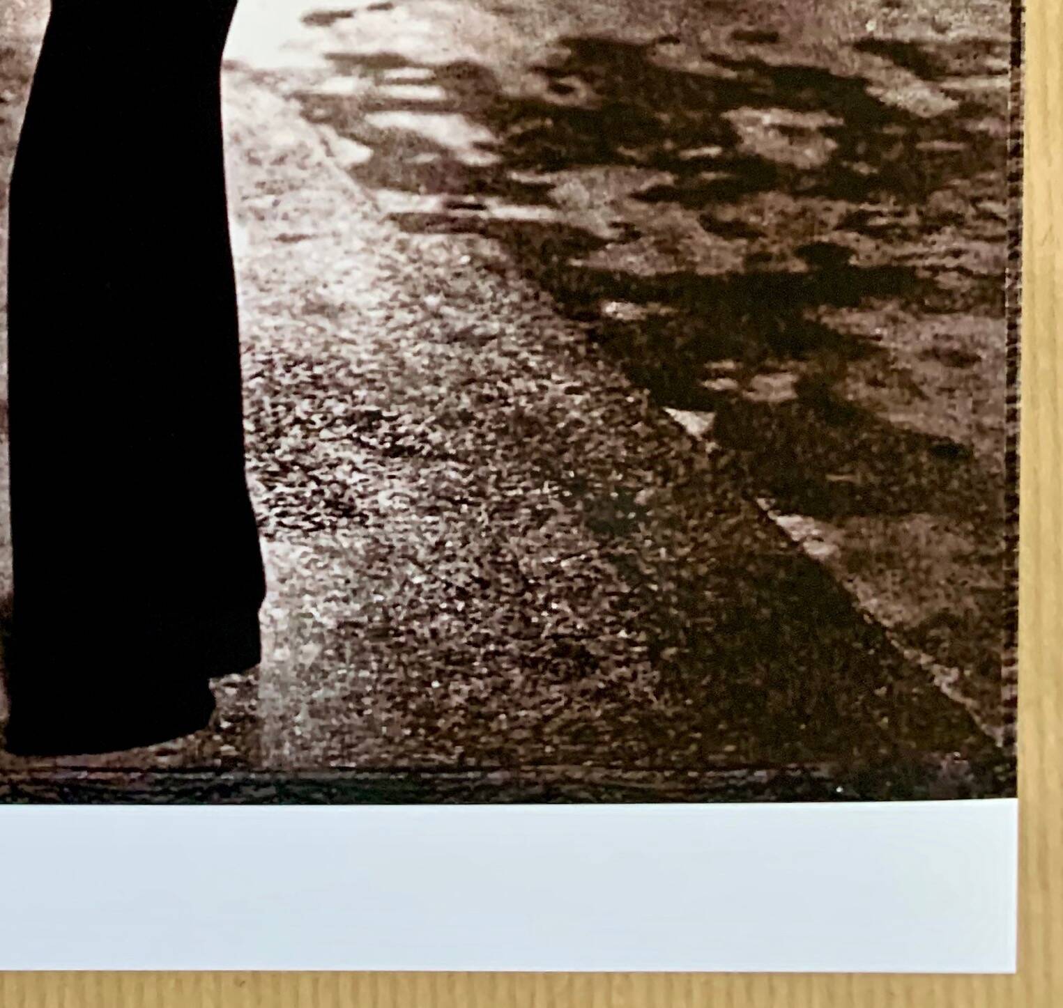 “Elegance, mystery and audacity: the timeless icon of fashion.”