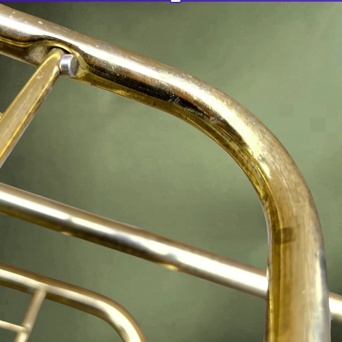 Vintage gold metal magazine rack – minimalist design – 1970s