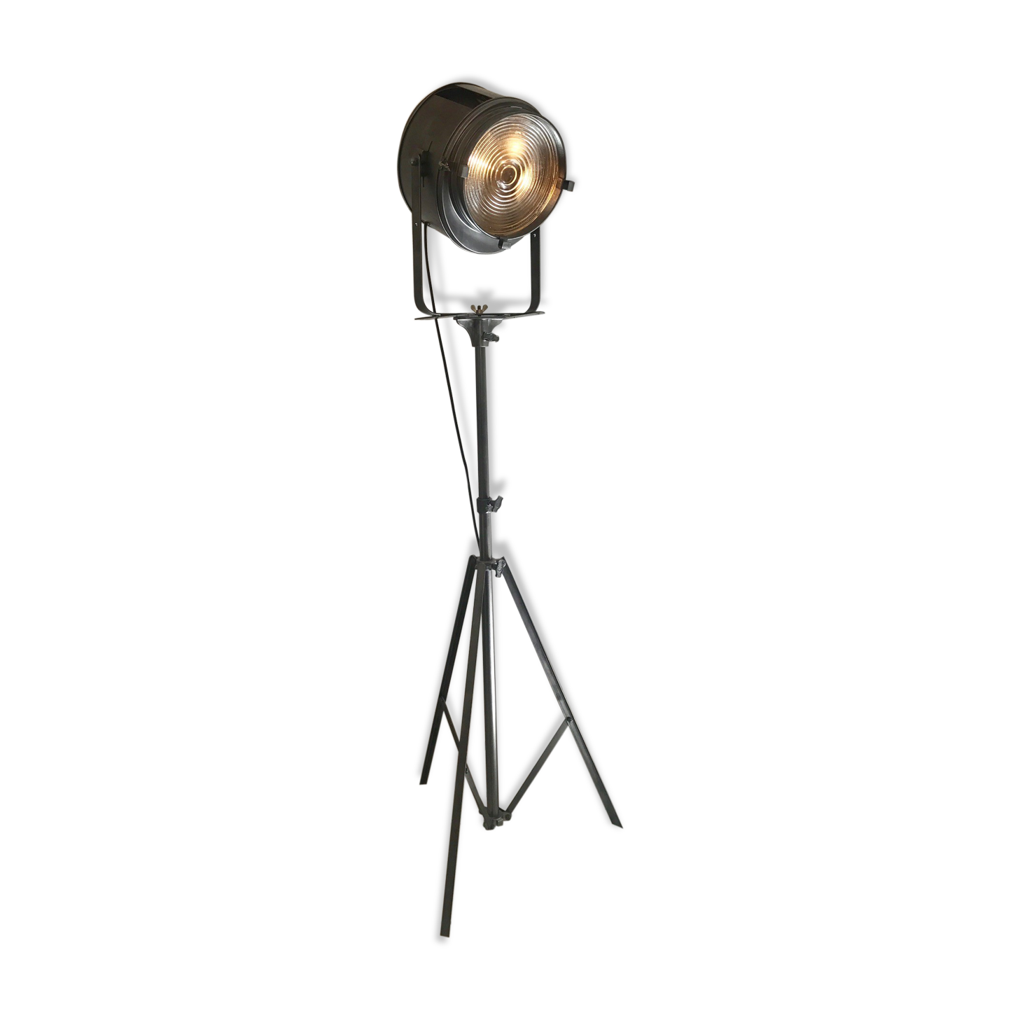 2kw Cremer on tripod origin movie projector