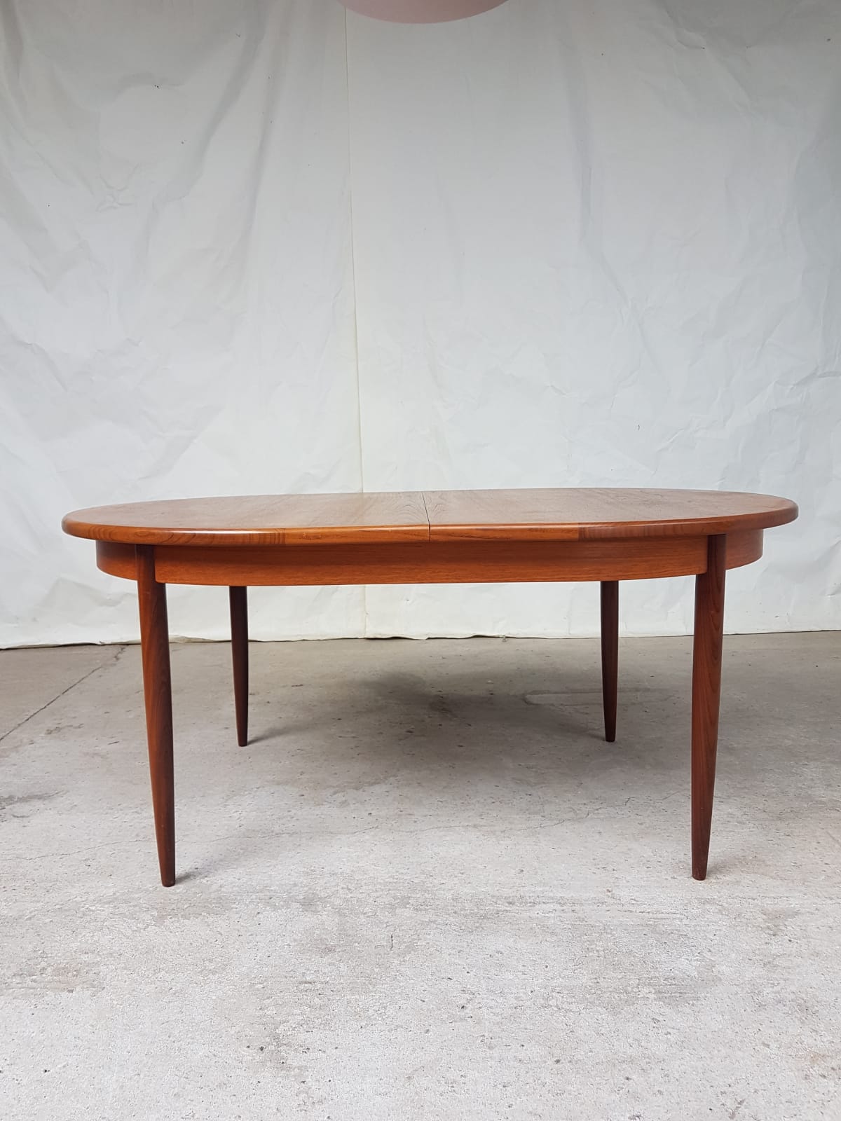 G plan extending oval circular dining table