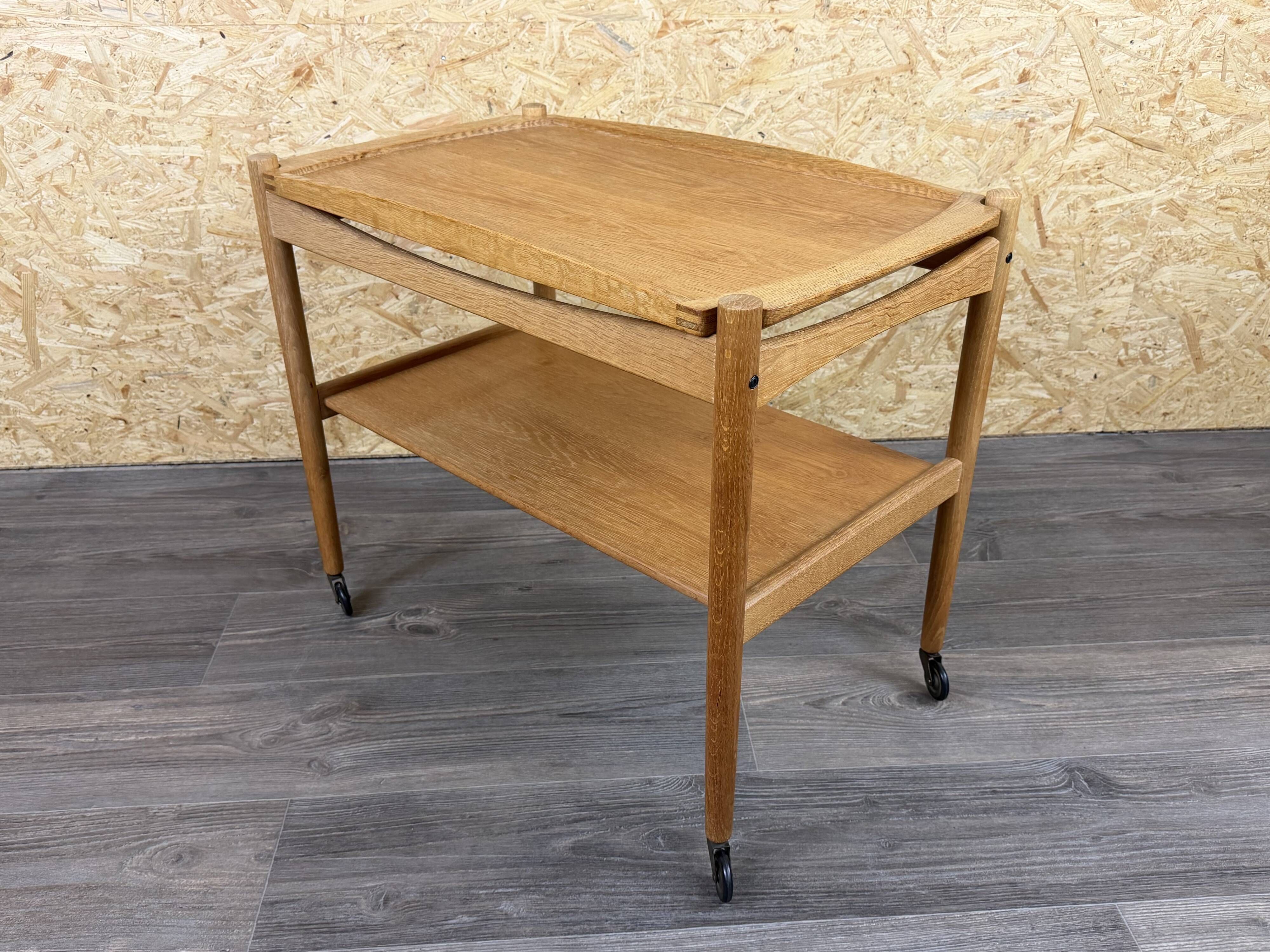 Chariot de service en chêne des années 1960-1970 avec plateau par Poul Hundevad, Danemark