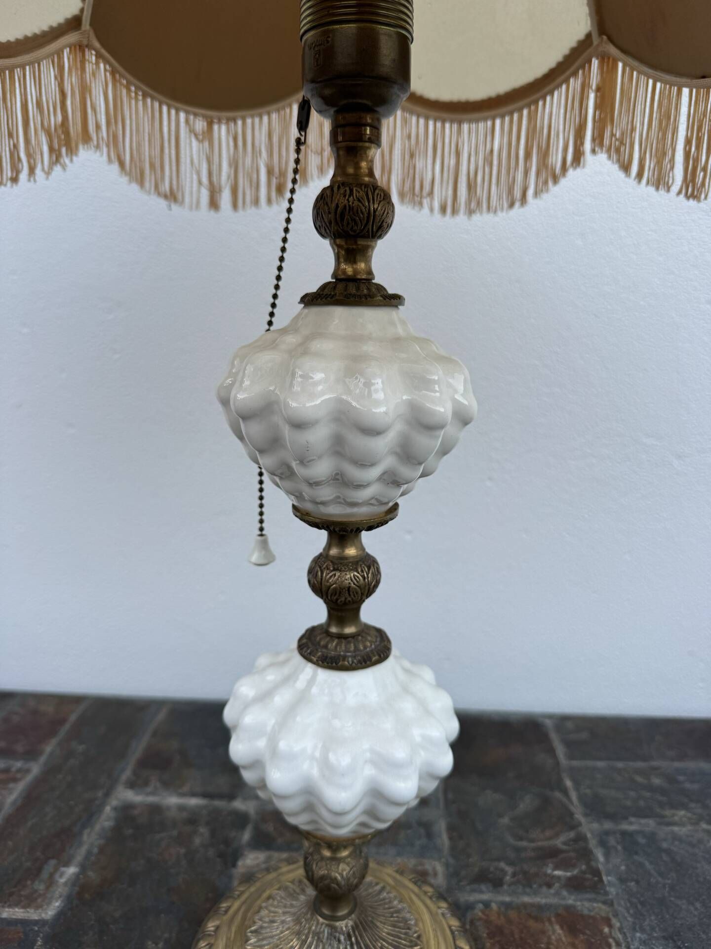 Ceramic and brass lamp from the 1960s.