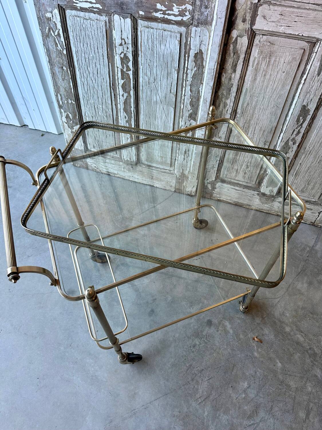 Desserte en laiton et verre, 1970