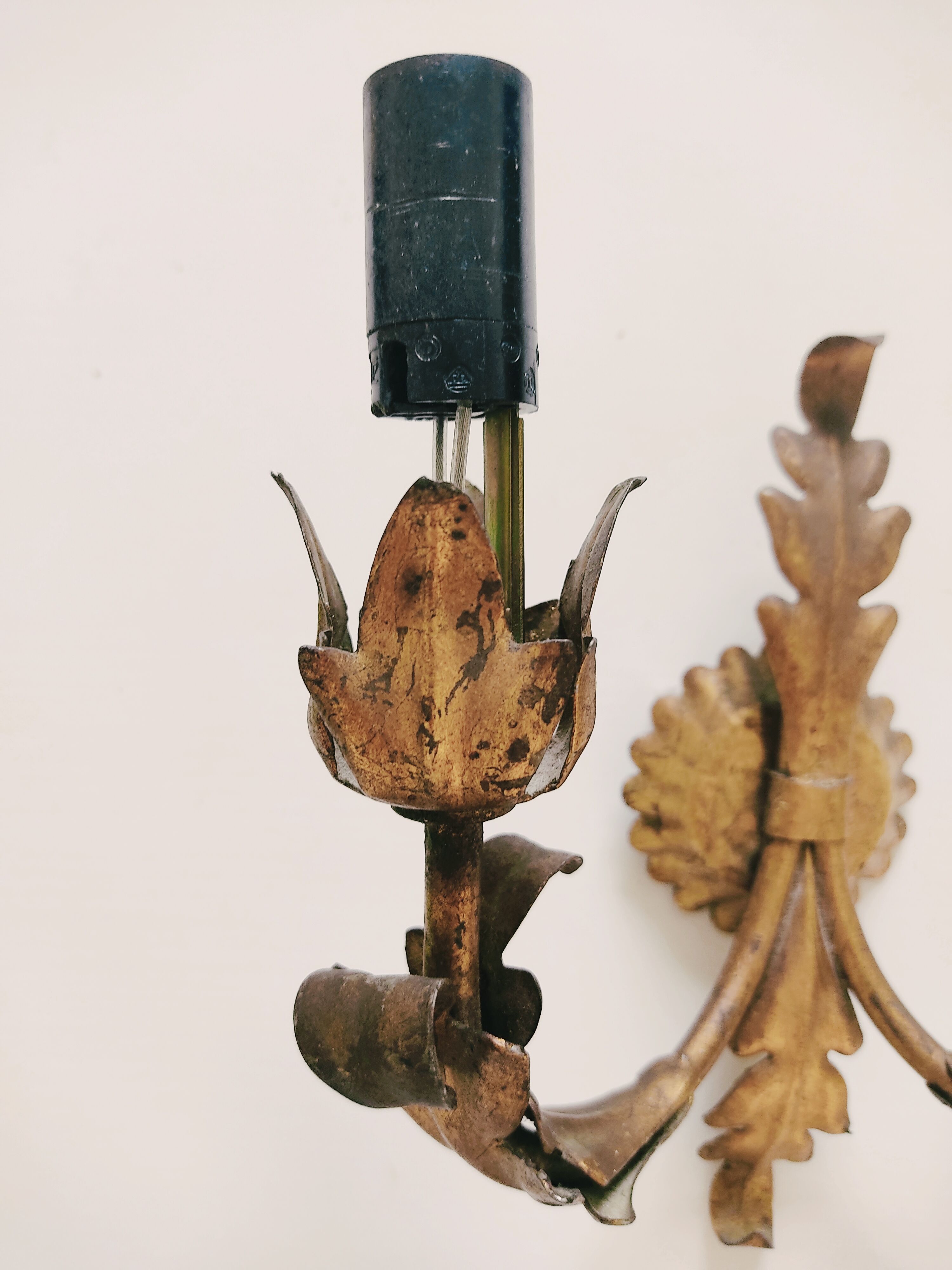 Golden Italian wall lamp