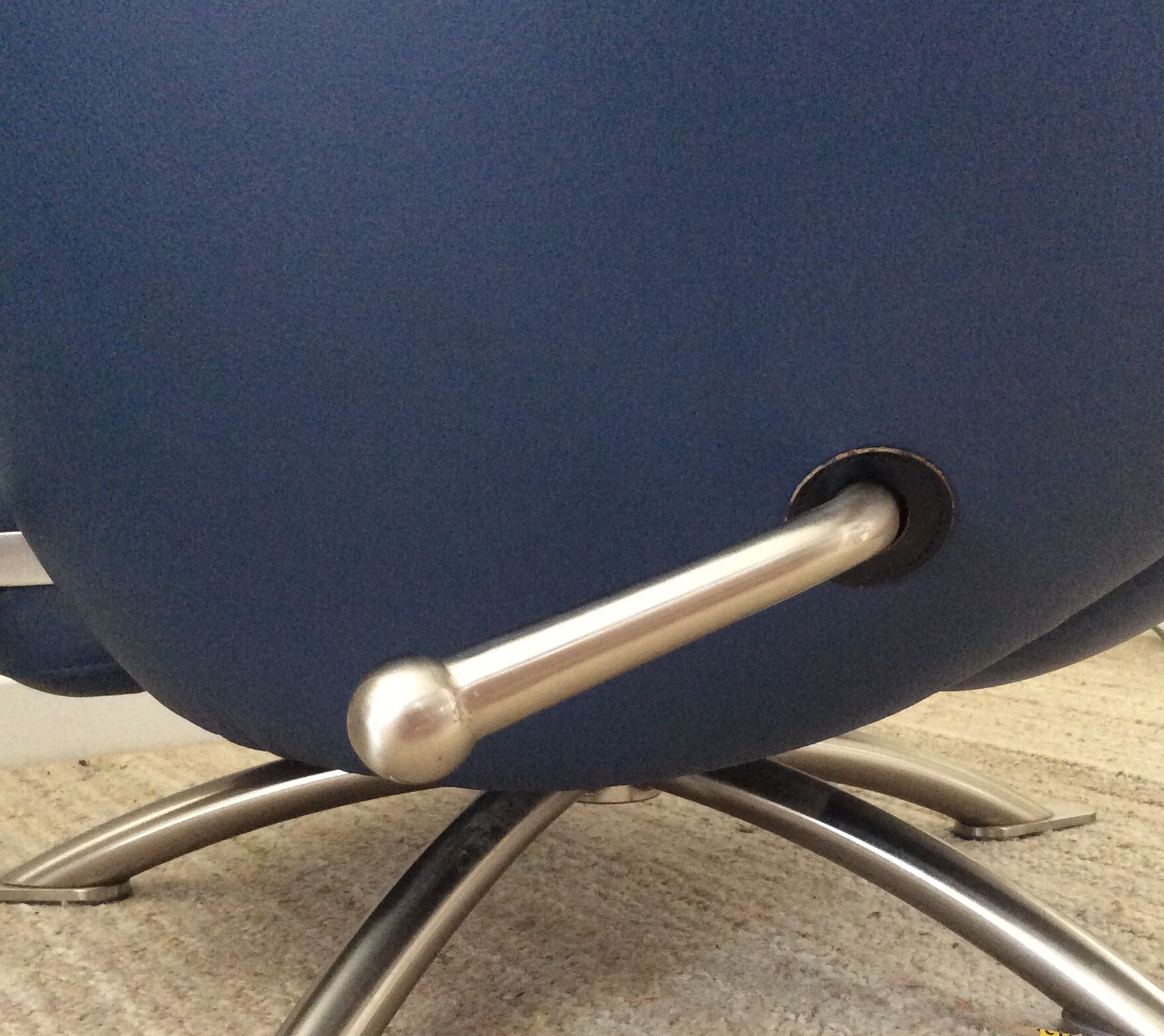 K10 Dodo Cassina heating chair by Toshiyuki Kita