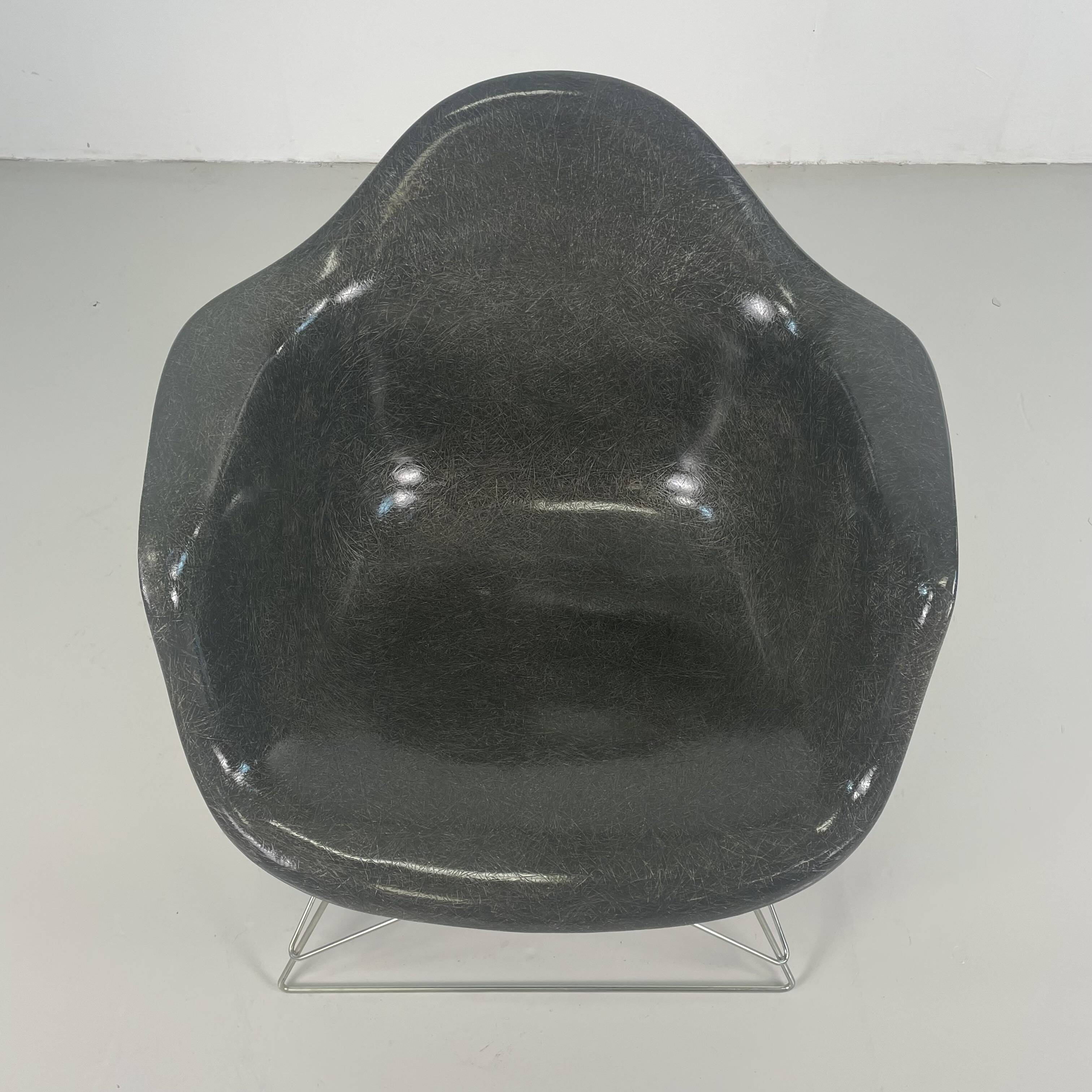Eames Herman Miller 1950s LAR armchair in elephant grey on cats cradle black base