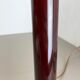 Lampe de table moderniste rouge catalina et tube en laiton, italie, années 1960