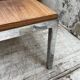 Table basse noyer et chrome moderniste