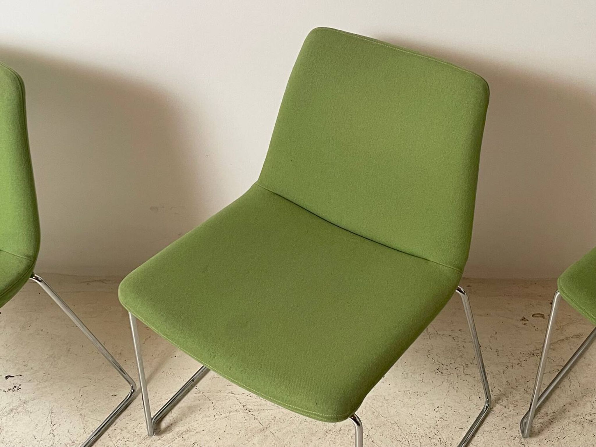 Chaise Cosmos B&B italia par Jeffrey Bernett