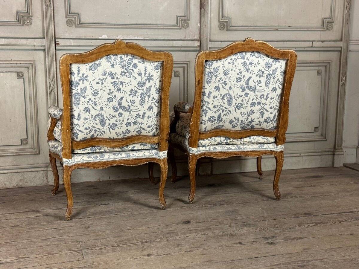 Pair Of Louis XV Queen Armchairs In Carved And “chené” Wood, 18th Century