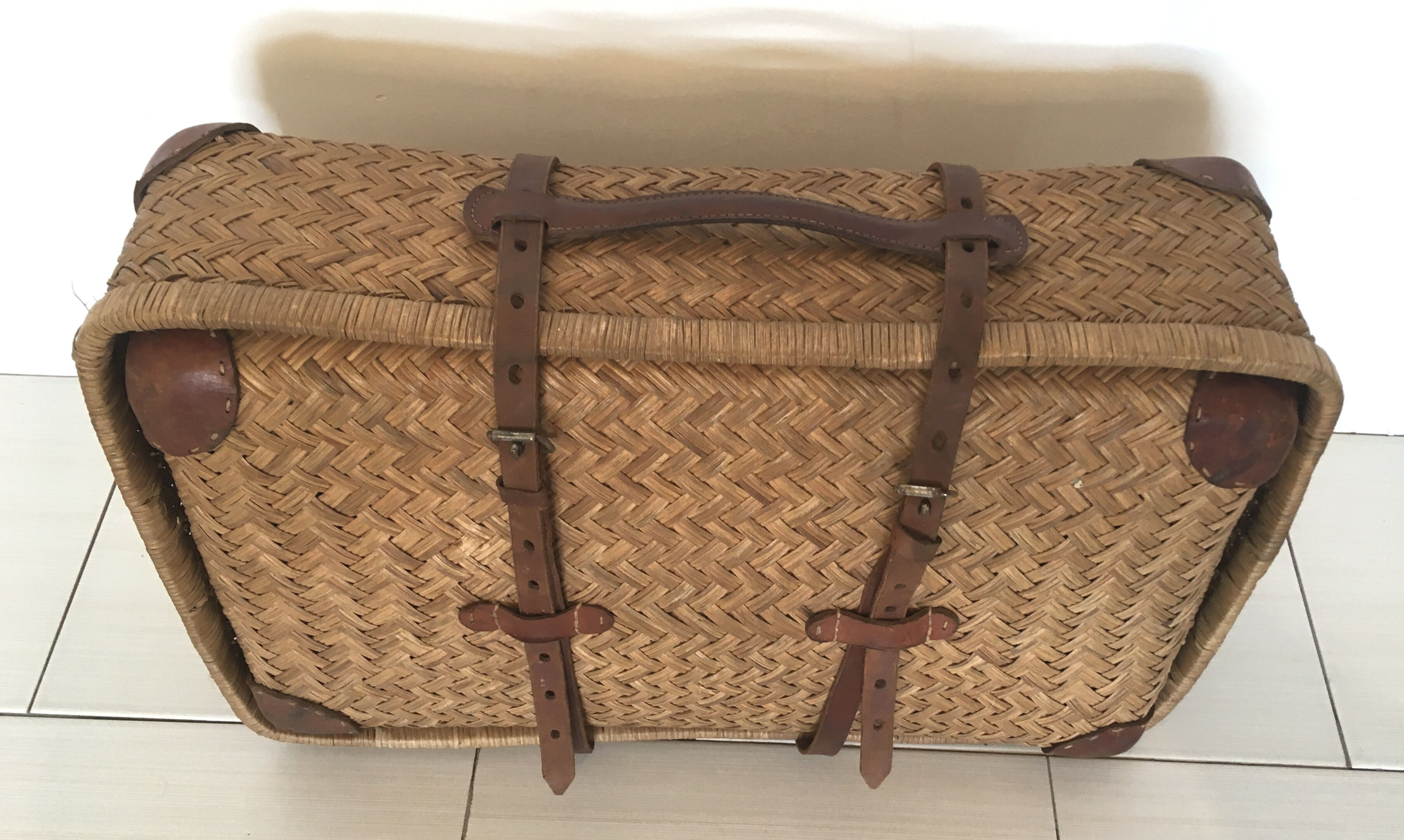 Wicker suitcase vintage rattan leather deco antique