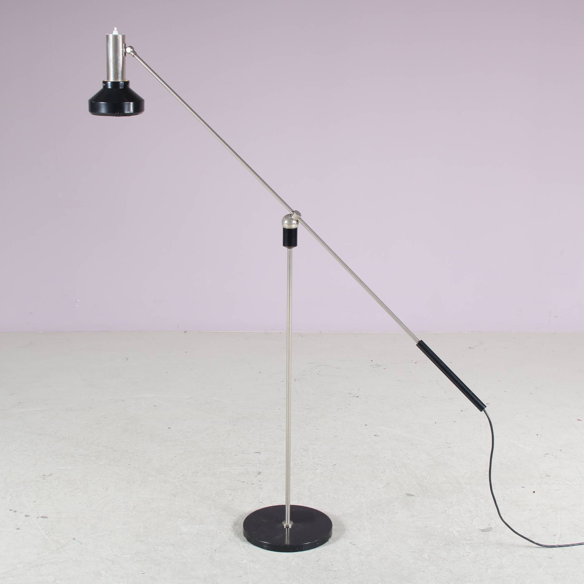 1950s “Magneto” Floor lamp by H. Fillekes for Artifort, Netherlands