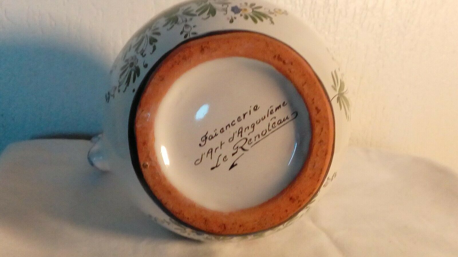 Pichet en faience d'angouleme renoleau decor a l'oiseau