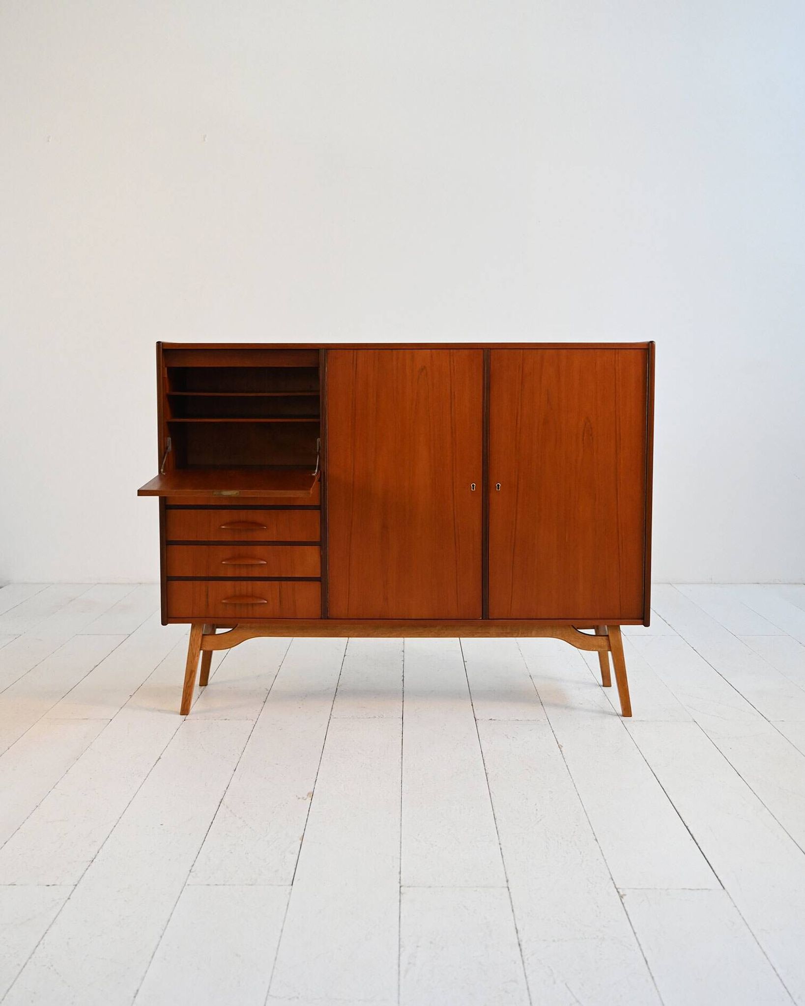 Buffet danois en teck et acajou, années 1950