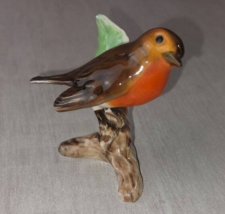 Antique porcelain figurine, robin bird / Rotkehlchen / Robin Goebel