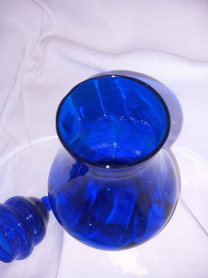 Blue pot