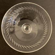 6 coupes à champagne anciennes en cristallin soufflé