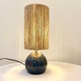 Lampe signé en grés bleu vintage chardons 1970 abat-jour corde raphia années 70 bohème