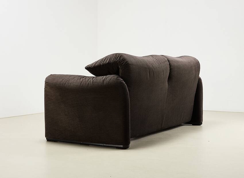 Vico Magistretti Maralunga Sofa for Cassina Italy 1973