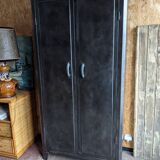 Metal cabinet