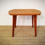 Table basse pieds fuseaux