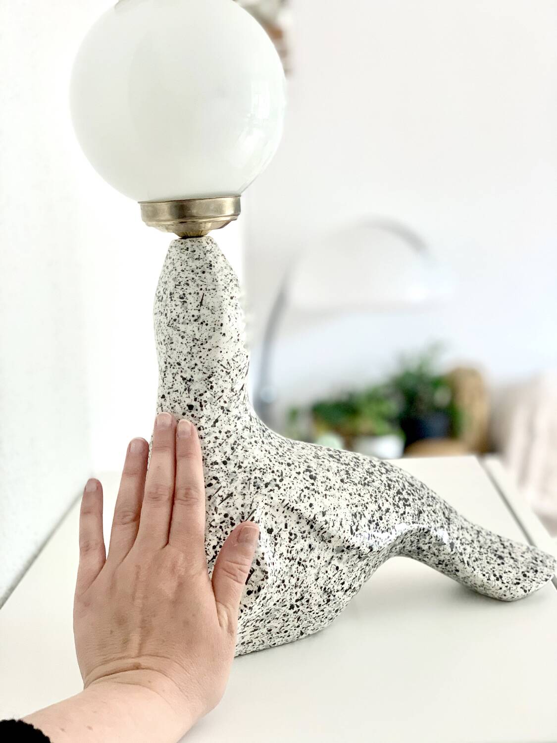 Large vintage seal lamp from the 60s-70s.