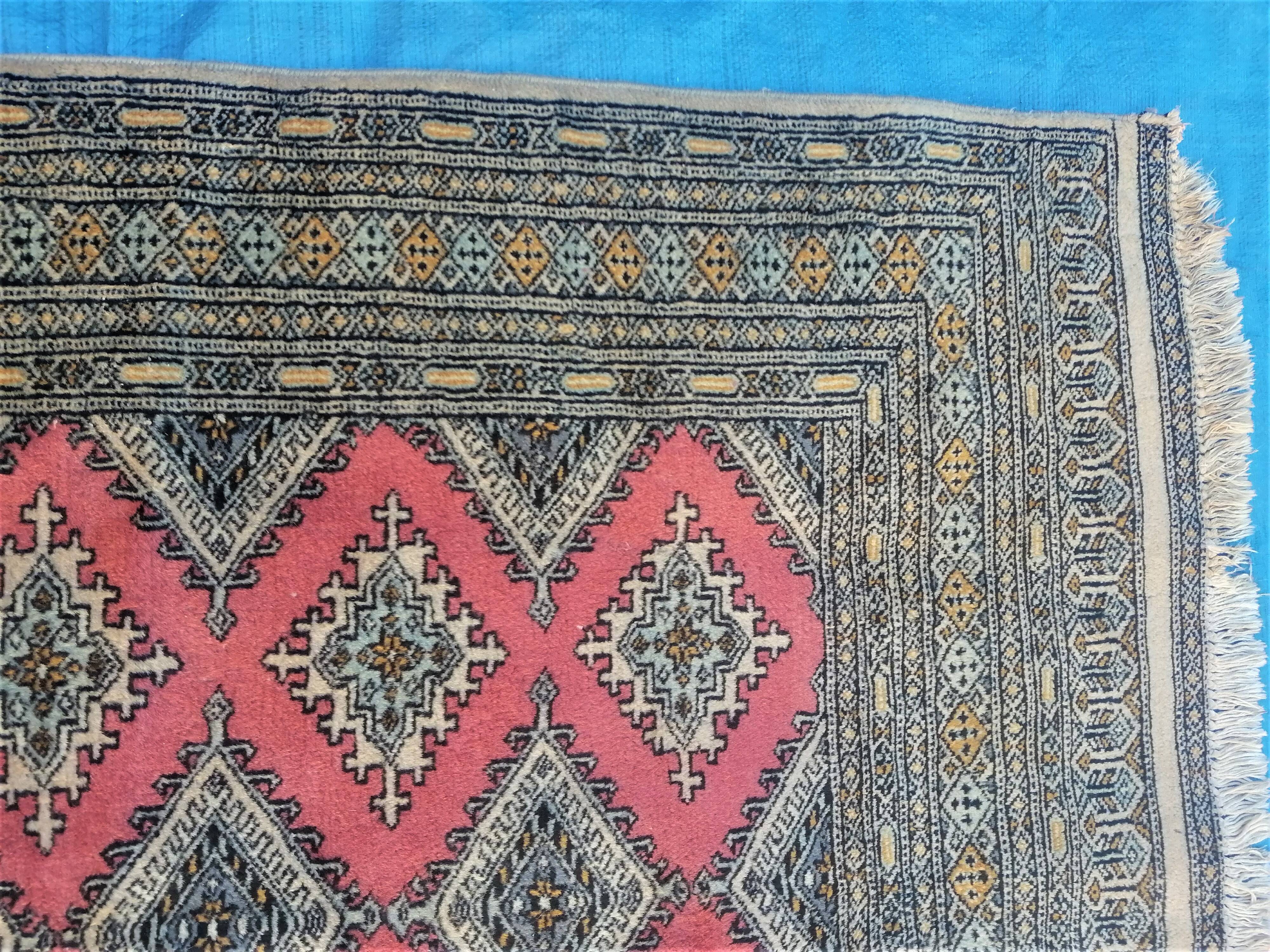 Old oriental carpet. Turkey. 170 x 125 cm.