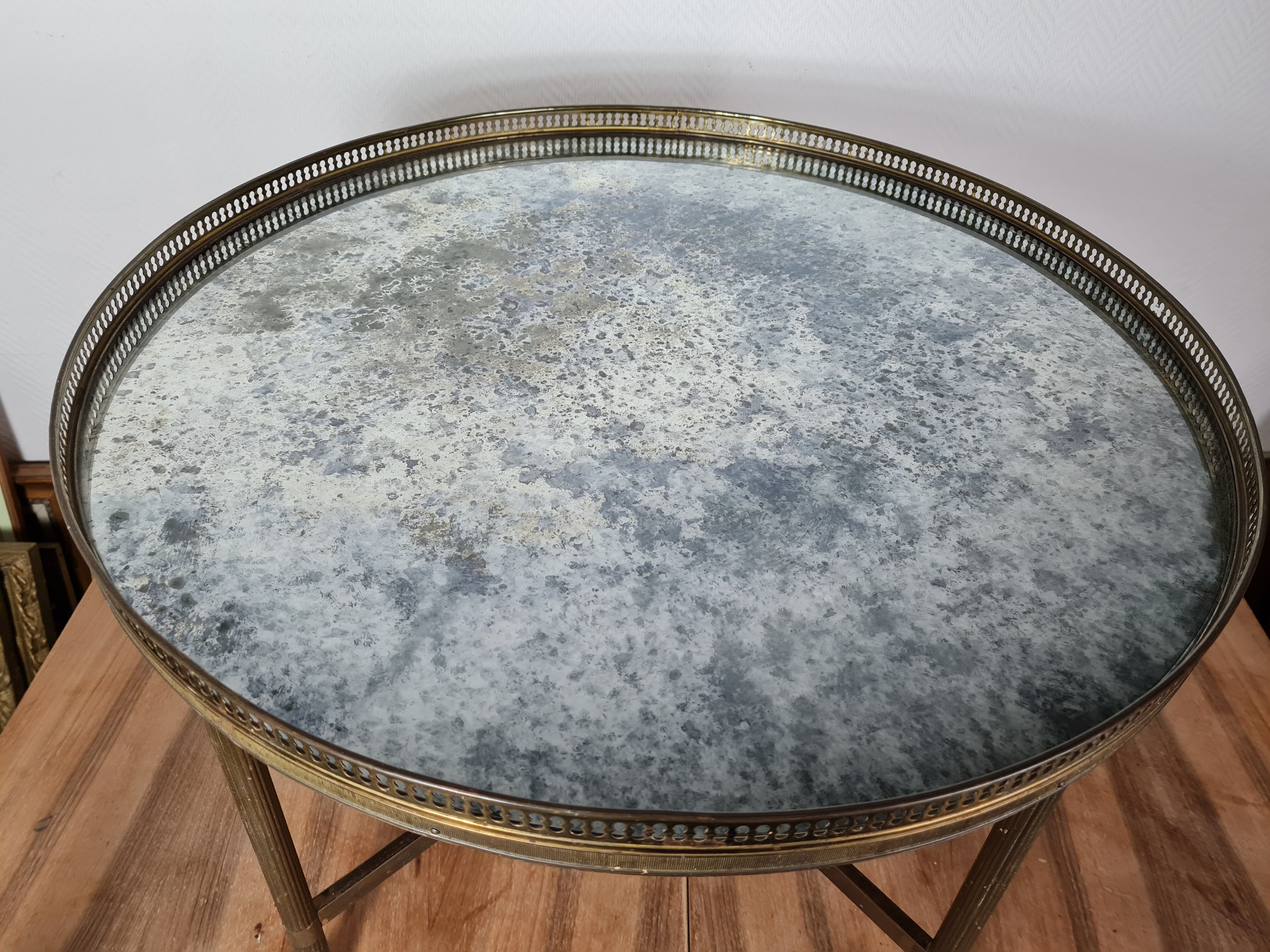 Round coffee table neo-classic 50s brass & glass