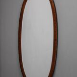 Miroir ovale Art déco en placage de chêne et cadre en pin, Tchécoslovaquie années 1940