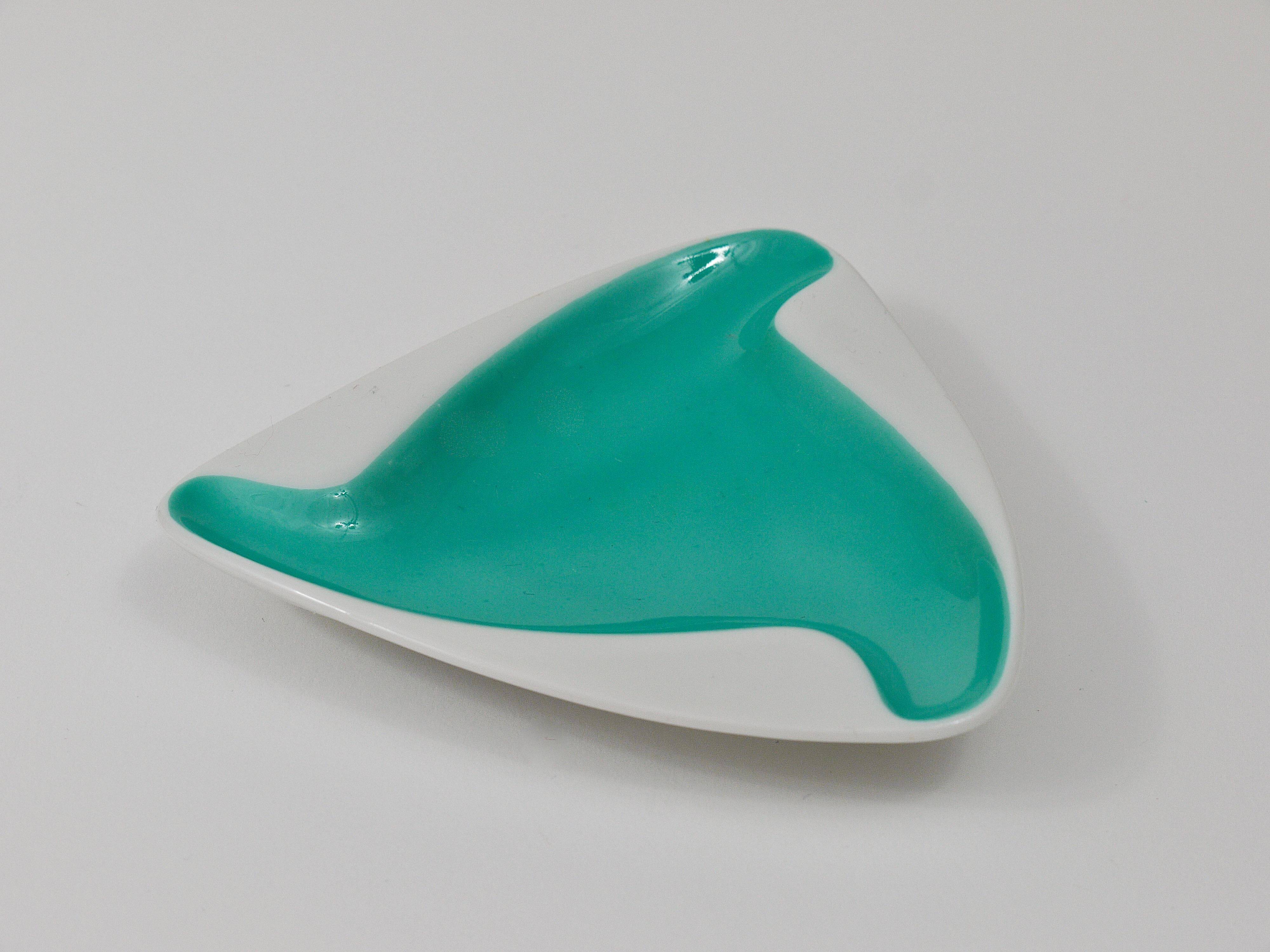 Slim turquoise porcelain ashtray from Augarten Vienna, mid-century, Austria, 1950s.