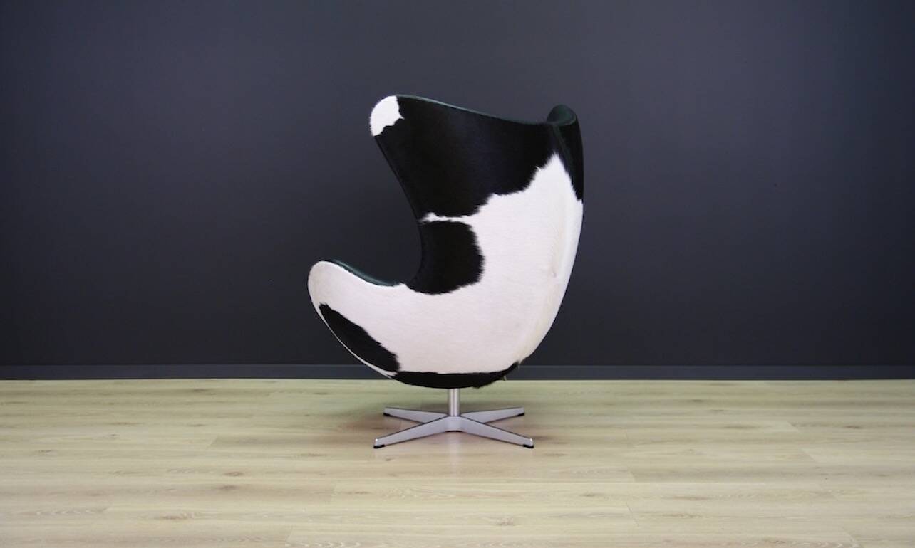 Egg chair de Arne Jacobsen en cuir de vache