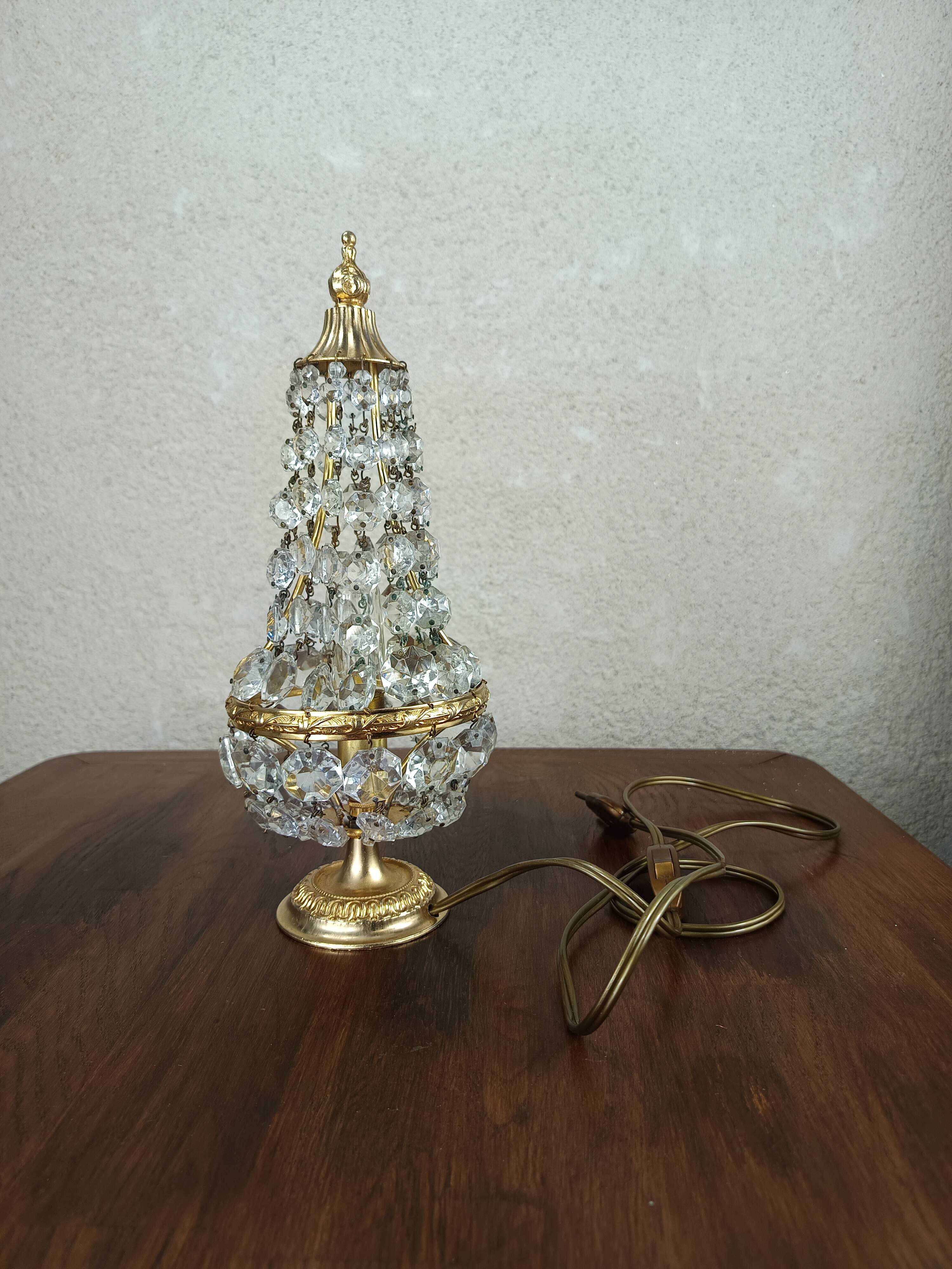 Lampe à poser pampilles.