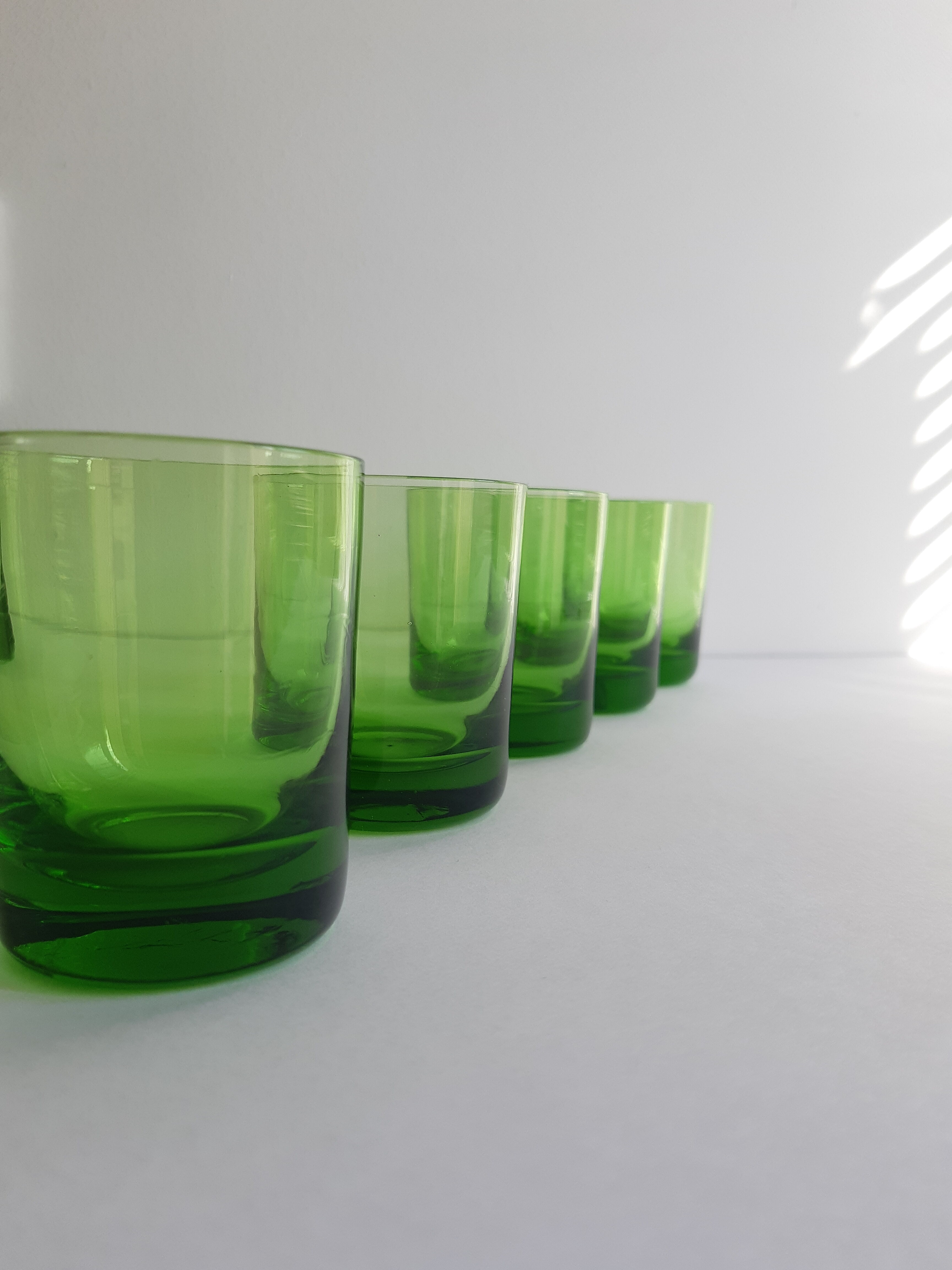 Set of 6 green vintage liqueur glasses