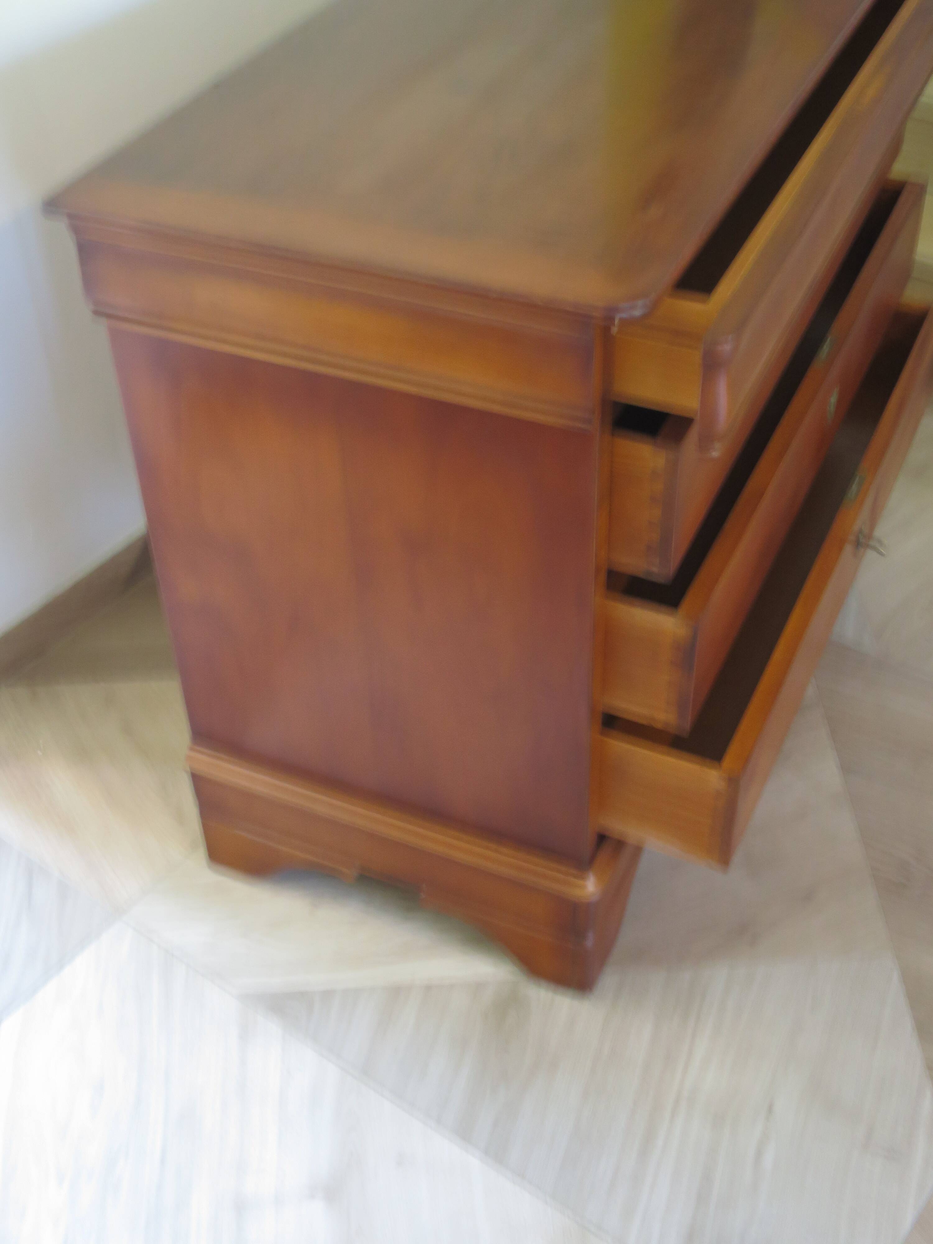 Beautiful Louis Philippe chest of drawers with 4 drawers - 3 locks - in cherry wood - 1980s