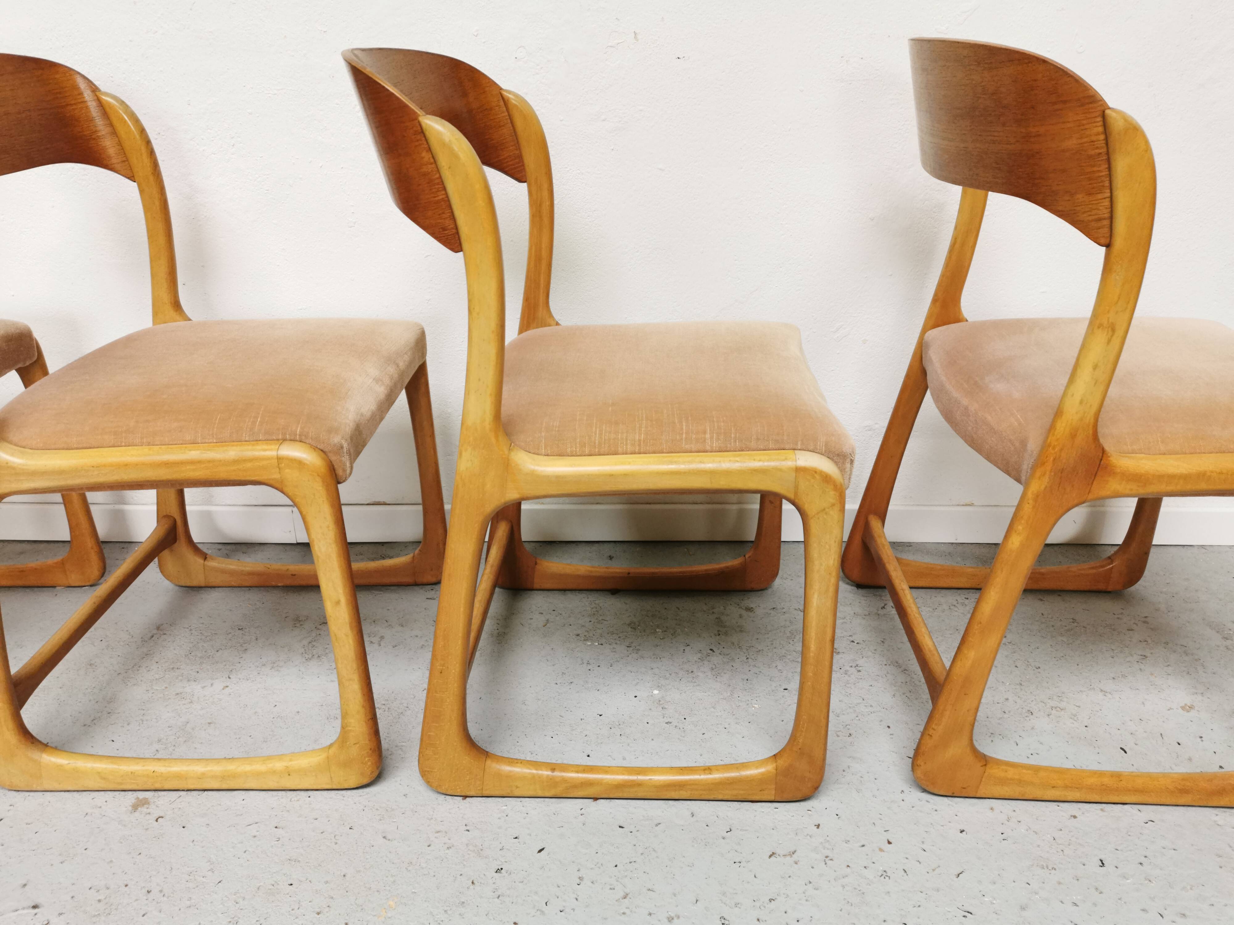 Series of 4 chairs Baumann Traineau