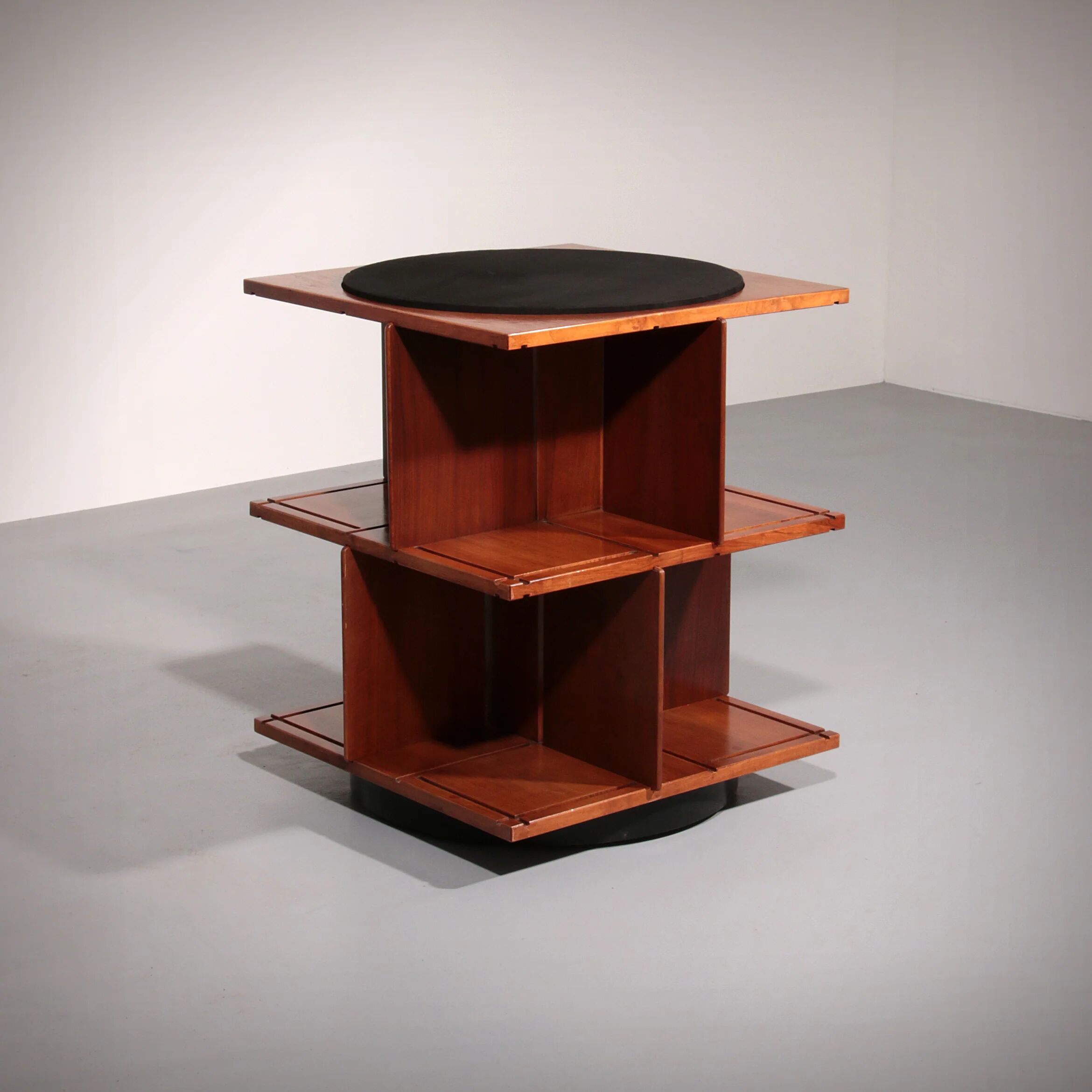 Gianfranco Frattini revolving modular bookcase model 823, 1963 Italy