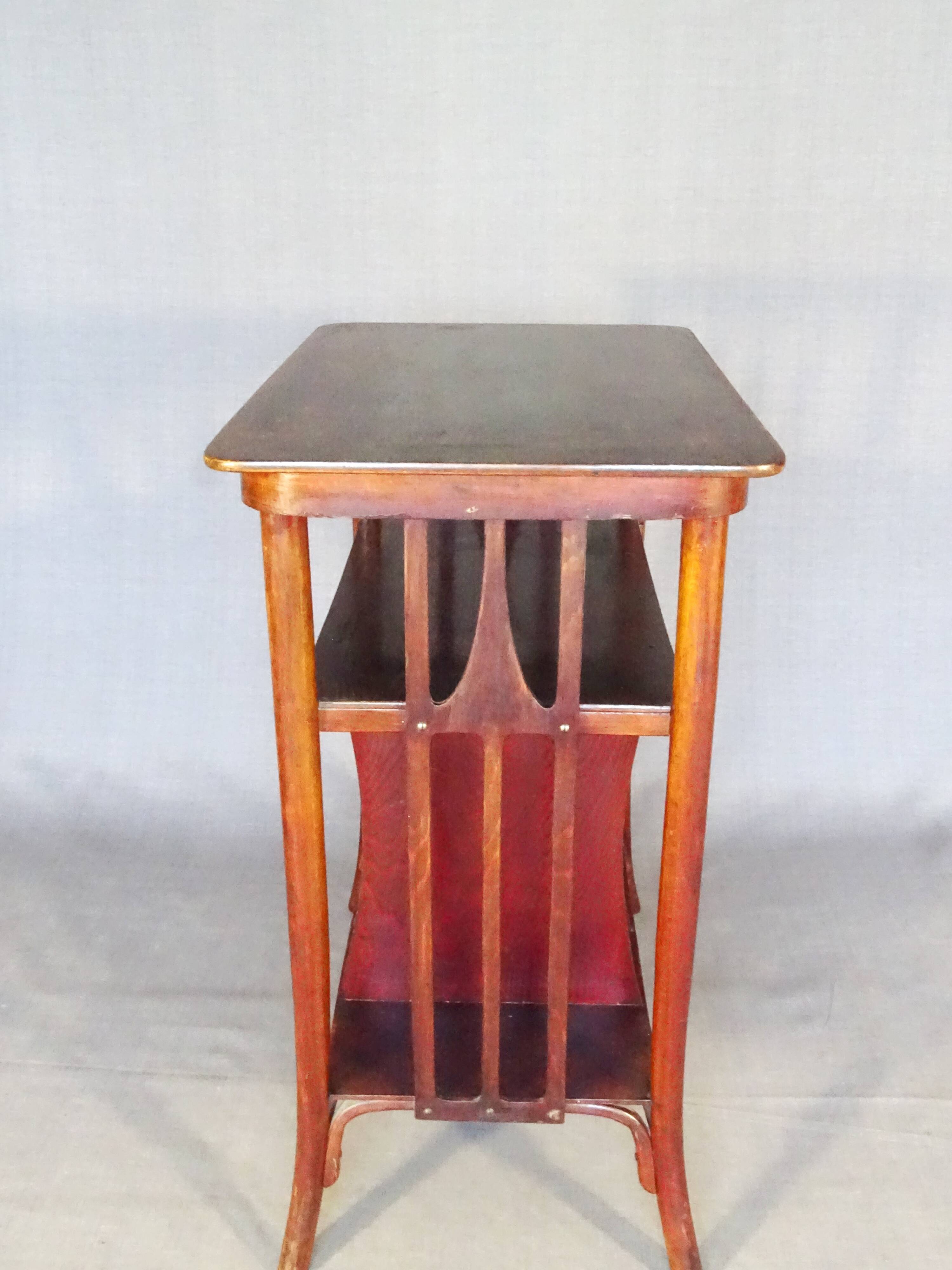 Table à partition N°1075 par Kohn 1905, no Thonet