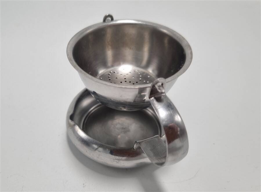 Tea strainer