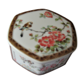 Boîte à bijoux en porcelaine