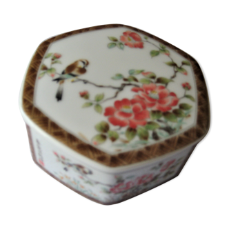 Boîte à bijoux en porcelaine