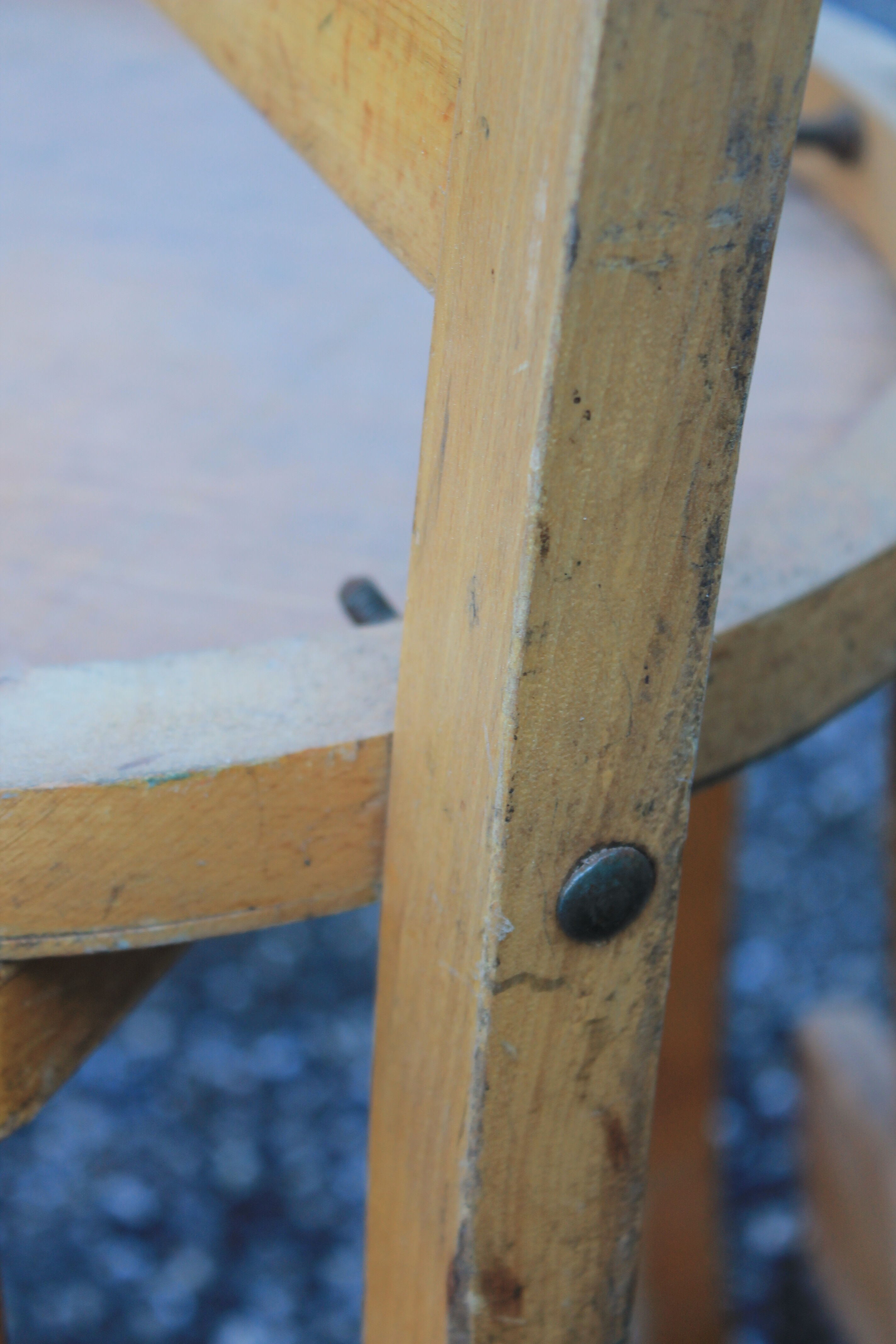 Set 10 community chairs